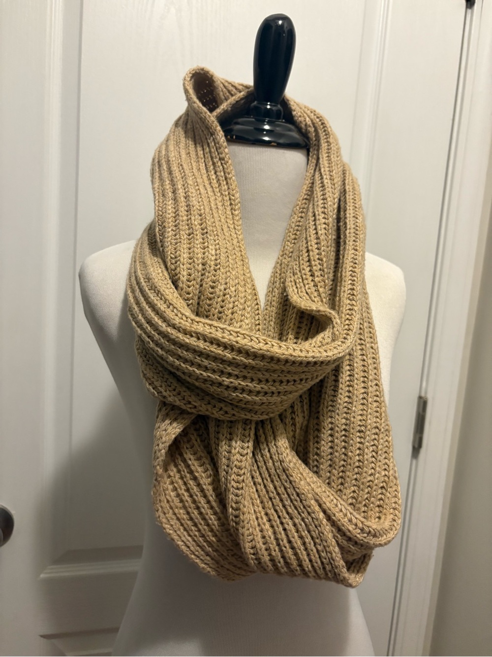 Beige winter knit scarf